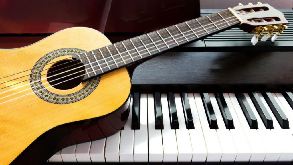 Piano and guitar lessons for all ages in Toronto